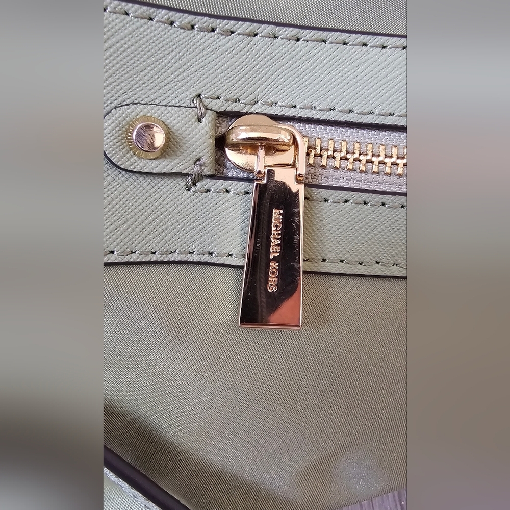 MK Crossbody Bag – Light Green - Picture 3 of 9